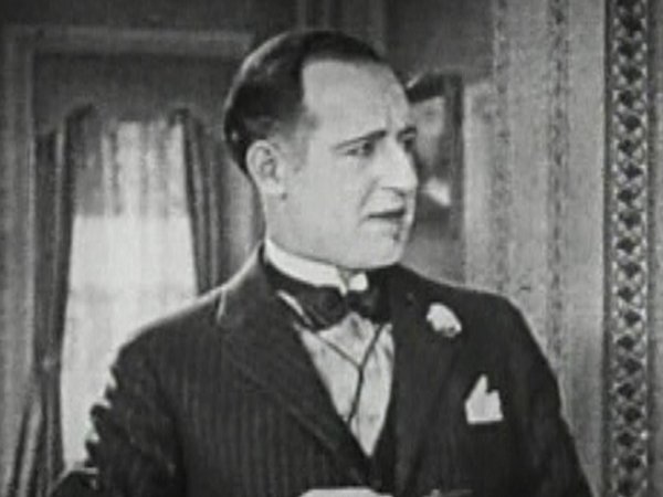 William Gillespie in Big Business (1924)