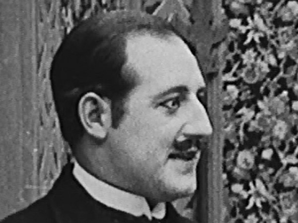 William Gillespie in Do You Love Your Wife? (1919)
