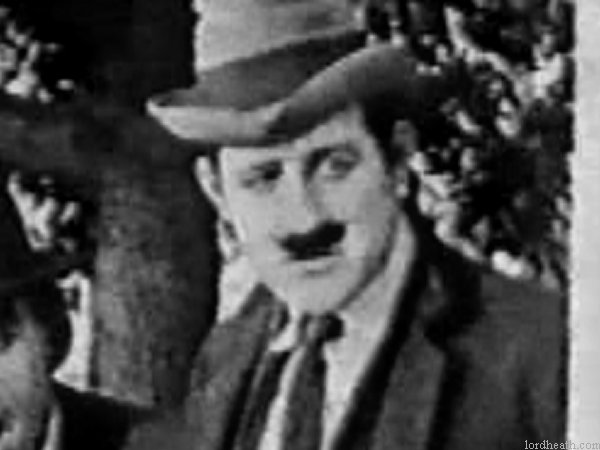 William Gillespie in Loose Change (1922)