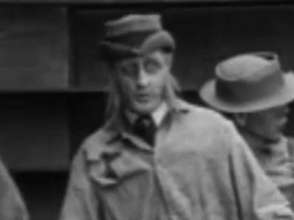 William Gillespie in Spot Cash (1921)