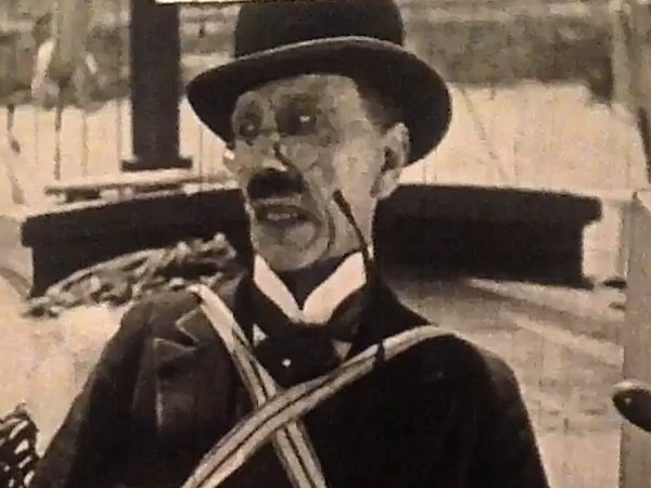 Al Hallett in A Sailor Papa (1925)