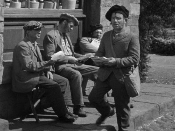 Bobby Dunn in Bonnie Scotlandv