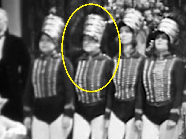 Evelyn Burns in What A Bozo (1931)