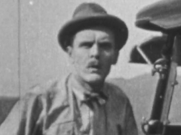 Frank Butler in Let's Build (1923)