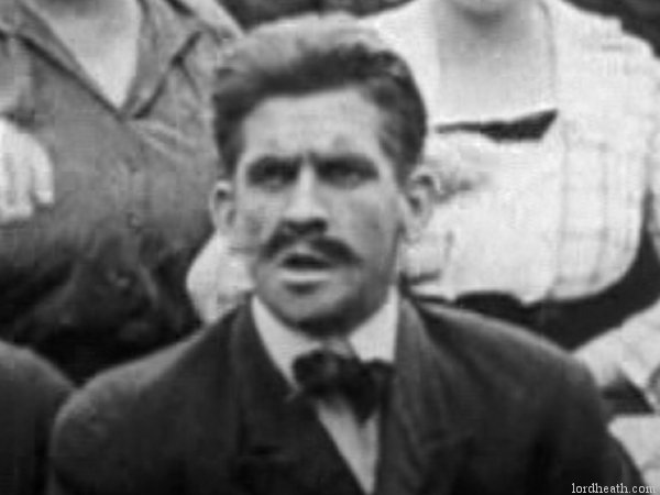 James Parrott in Ring Up The Curtain (1919)