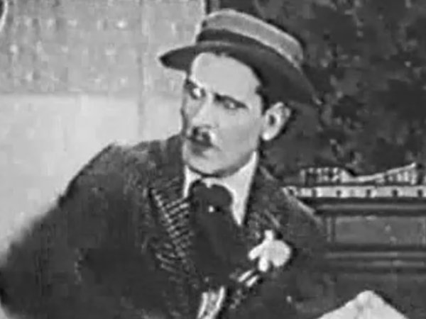 James Parrott in No Pets (1923)