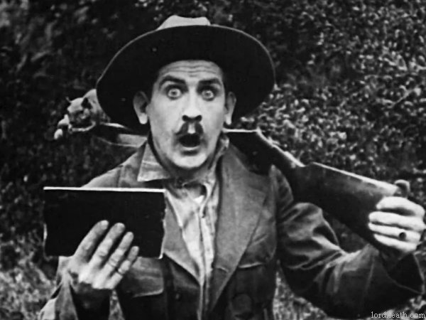 James Parrott in Shoot Straight (1923)