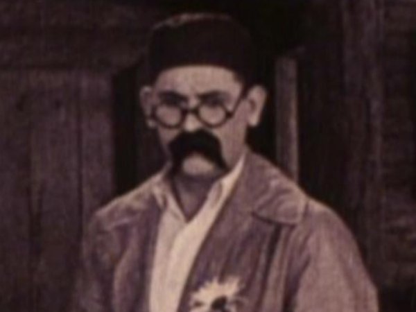 James Parrott in The Caretaker's Daughter (1925) DVD screencapture - Lord Heath - Laurel & Hardy - Another Nice Mess - http://www.lordheath.com/