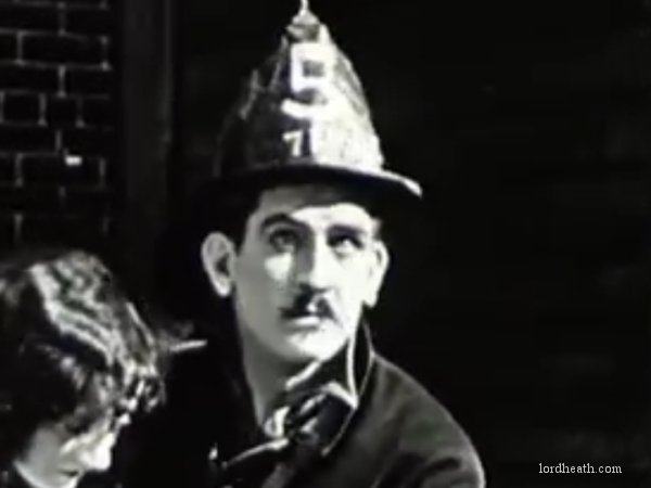 James Parrott in Fire The Fireman (1922)