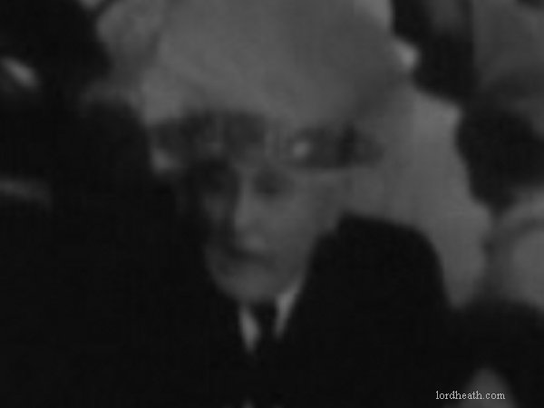 Silas Wilcox in Una Cana Al Aire (1930)